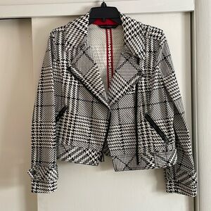 White House Black Market mixed houndstooth cropped jacket, size 6